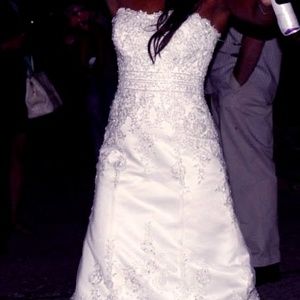 Maggie Sottero Wedding Dress